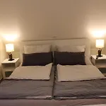 Reetdachhaus We 04 